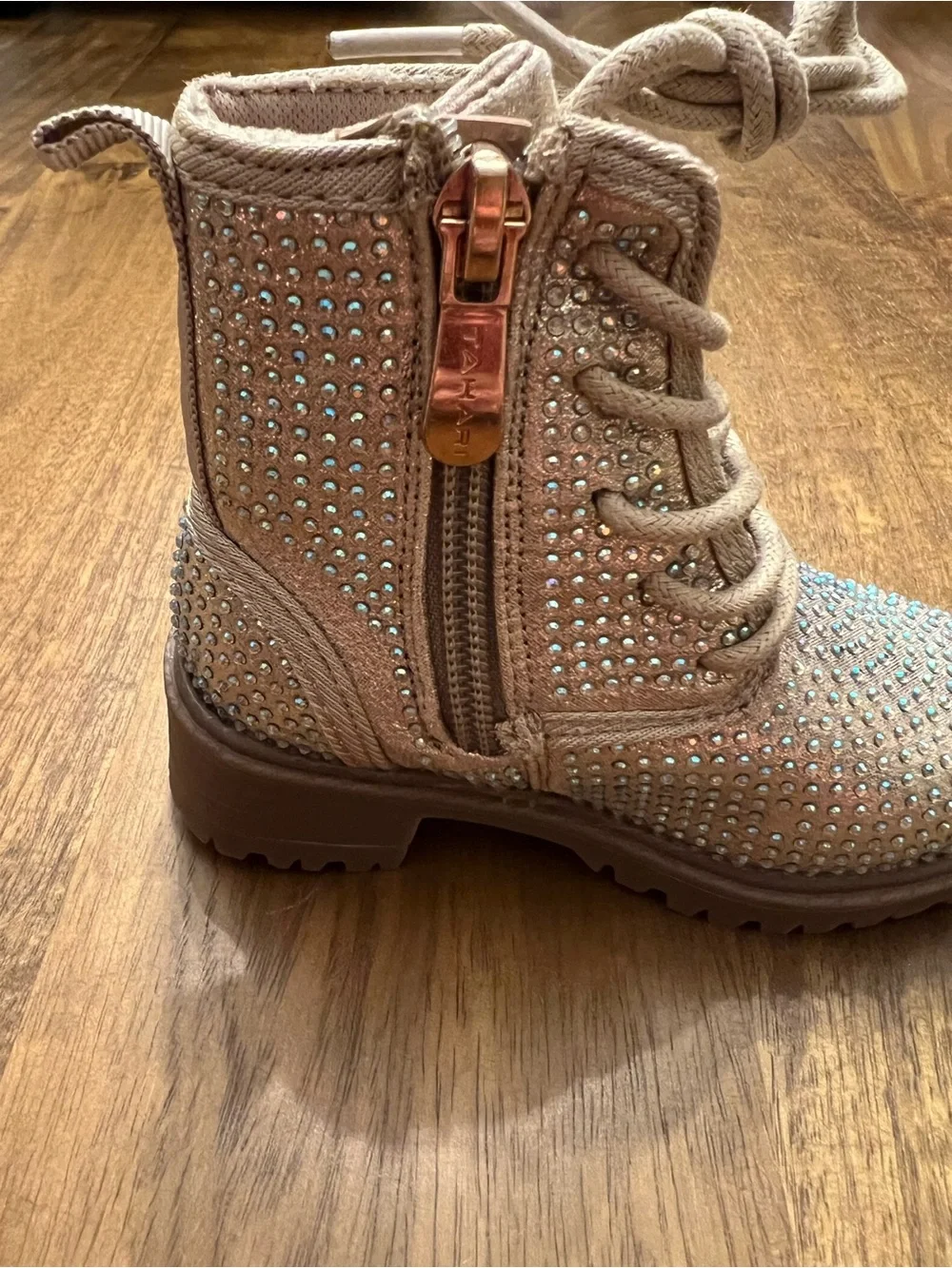 Tahari adorable sparkling